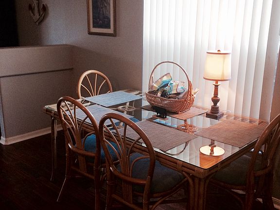 Breakfast nook