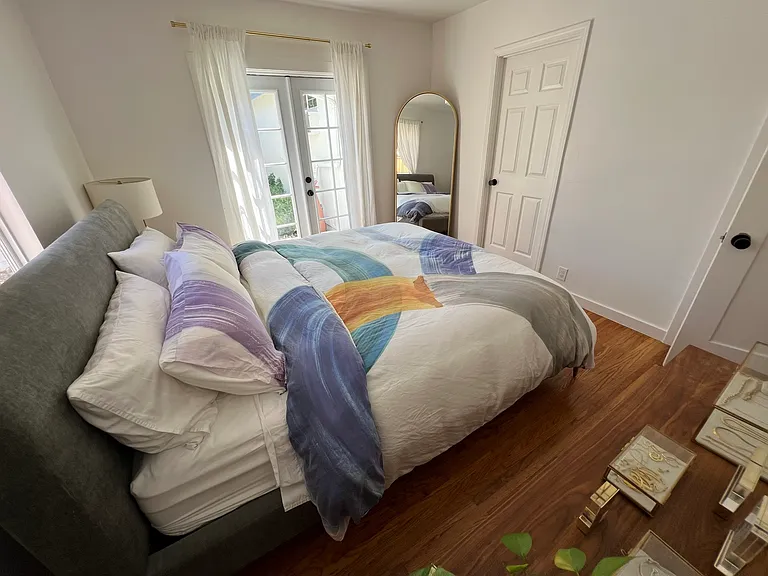 2832 S Rimpau Blvd — Photo 24