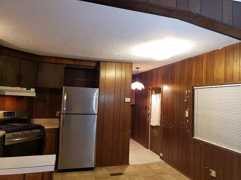 12126 Lynda Dr — Photo 4