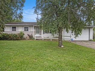 3345 Ridgecliffe Dr, Flint, MI 48532