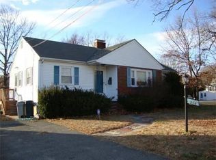 204 Washington St, Woburn, MA 01801