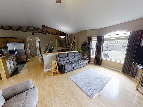 5th image of 9106 Lakeshore Dr