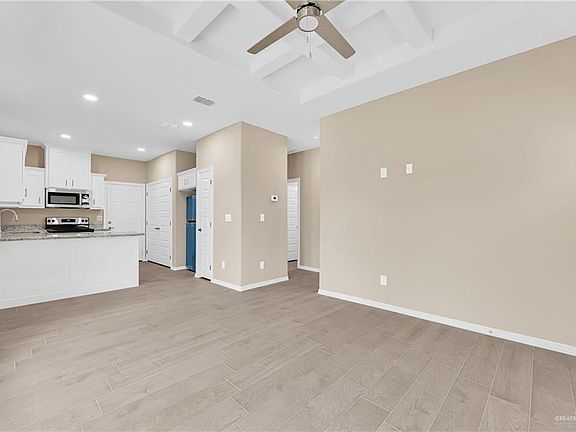 5th image of 2922 W Kenwood St #4