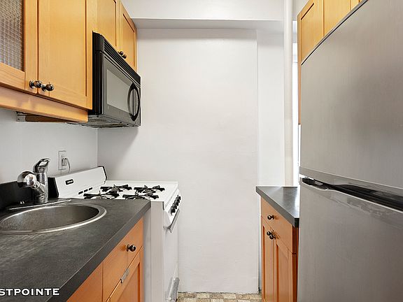 2nd image of 200 W 20th St #Res-1401