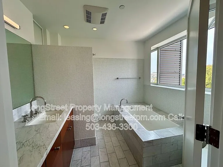 300 NW 8th Ave #902 — Photo 24