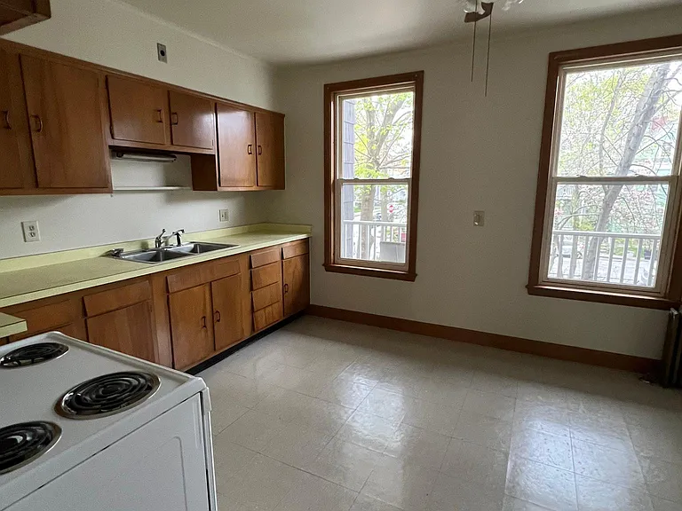 80 Wood St #2 — Photo 8