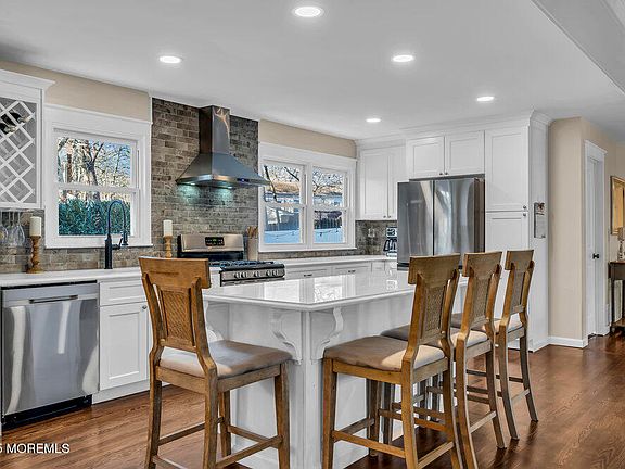 3rd image of 16 Cambridge Court