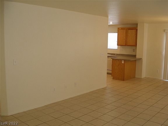 4th image of 4225 English Walnut Ct