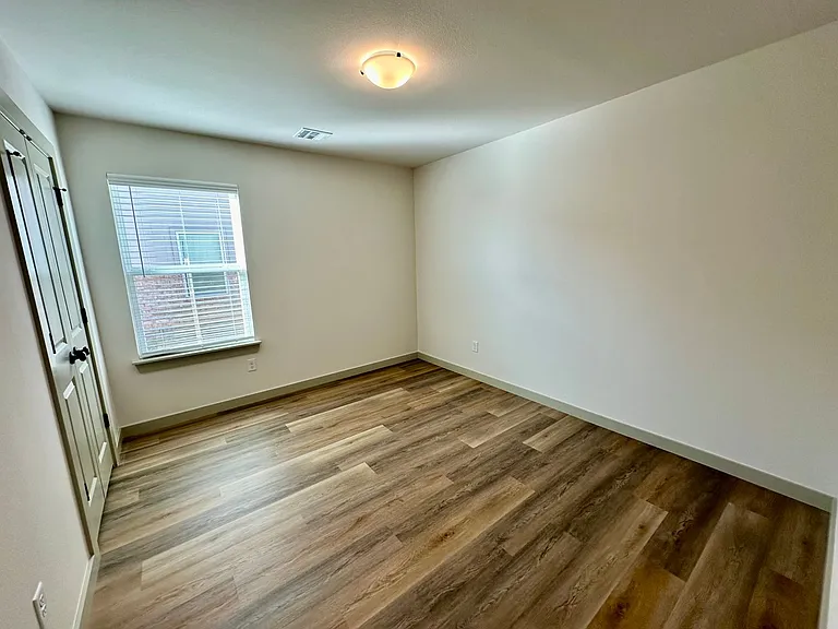 13507 S 95th Ave E — Photo 16