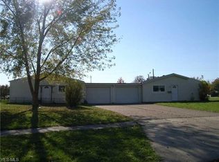 1558 E 33rd St, Lorain, OH 44055
