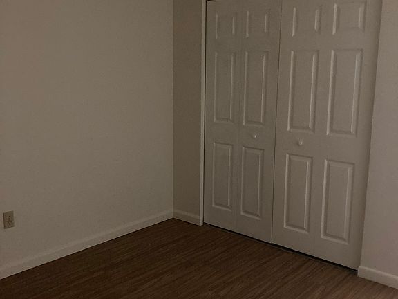 5th image of 15 Veronese Ct