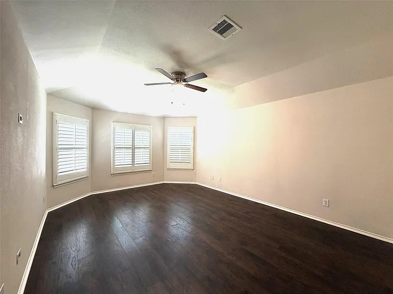 1707 Magnolia Lk — Photo 20