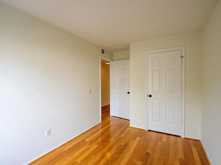 120 Fort Evans Rd SE #C — Photo 21
