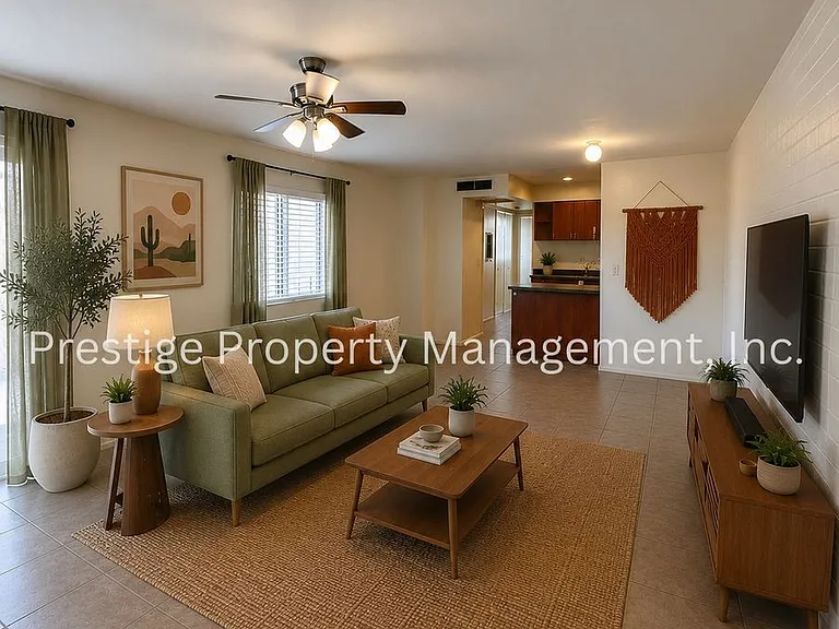 2525 N Alvernon Way #B4 — Photo 8