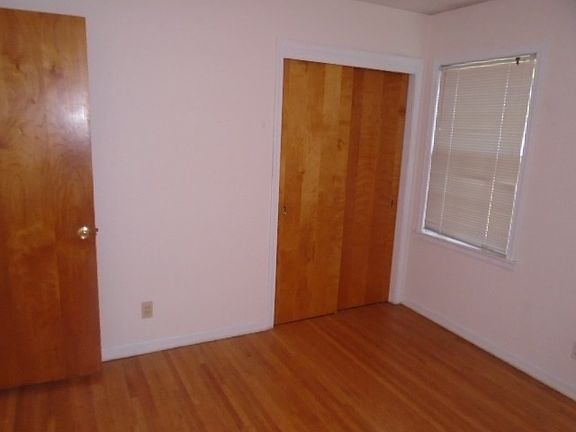 5th image of 4616 Dunn Ave