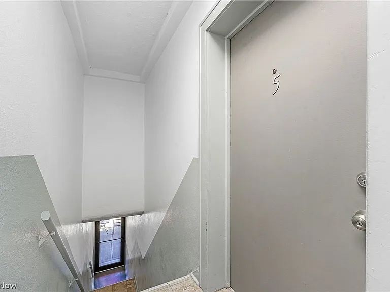 13501 Lakewood Heights Blvd #5 — Photo 8