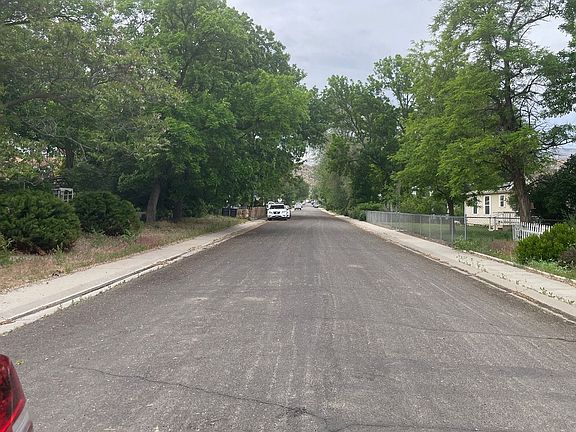 4th image of 216 Denver Ave
