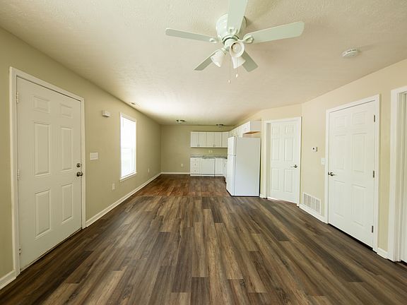 3rd image of 702 E Utica St APT B