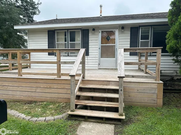 301 SE 3rd St, Leon, IA 50144