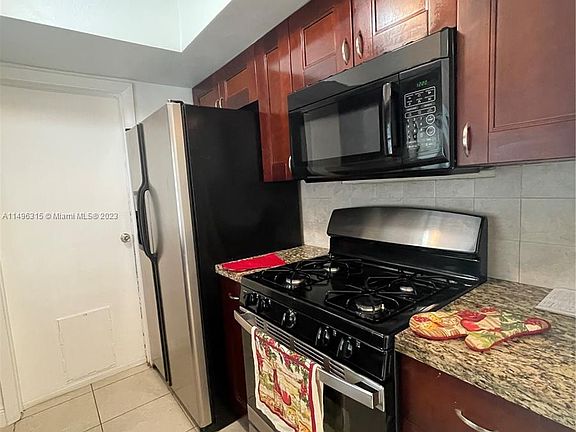 2nd image of 2985 NW 69th Ave