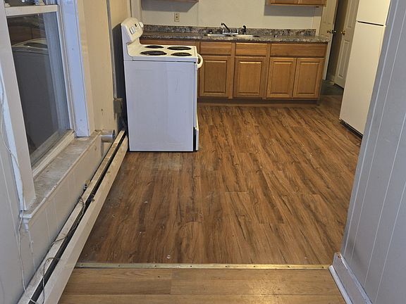 5th image of 323 Cumberland St #11524354