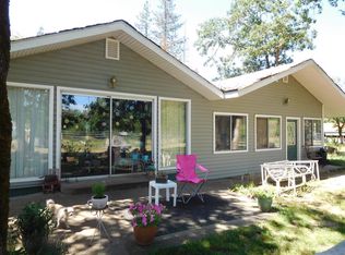 6025 Rockydale Rd, Cave Junction, OR 97523