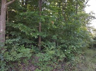 Sparrow Rd, Senecaville, OH 43780