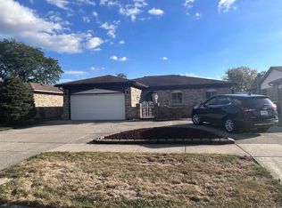 15786 Bexley St, Clinton Township, MI 48038