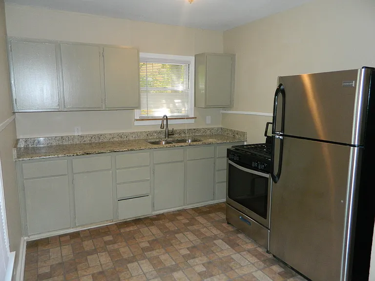 4501 Lareina Dr — Photo 8