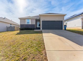 416 W White Ash Rd, Nixa, MO 65714