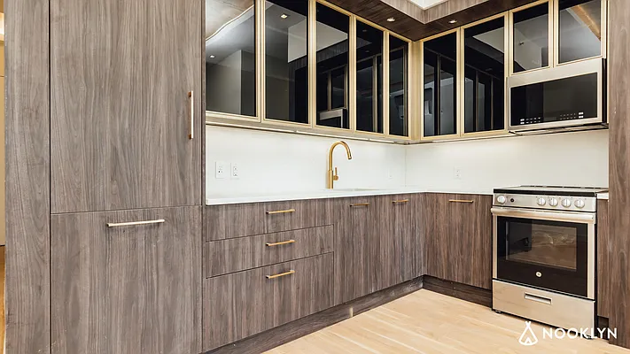 Rented by Nooklyn NYC LLC | media 106