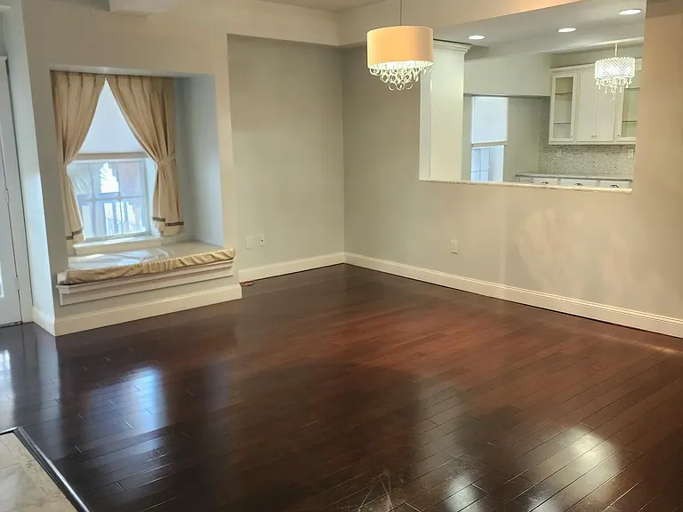212 Saint Johns Ave #212 — Photo 7