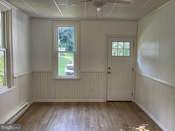 2nd image of 301 N Market St