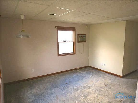 2nd image of 941 Griffin St