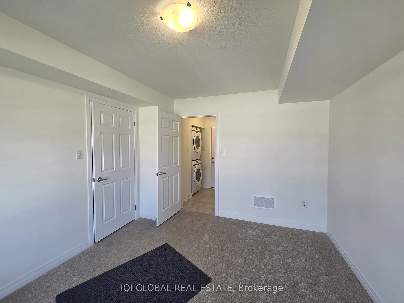 4 bed, $2,400 — Photo 3