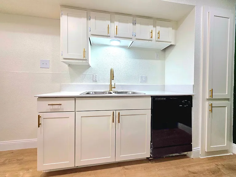 534 Hunt Ln — Photo 10