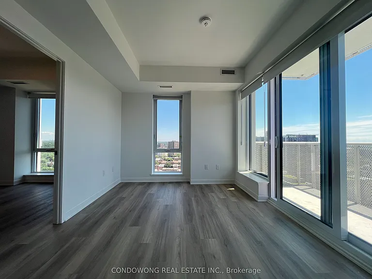 10 Oak St #2203 — Photo 4