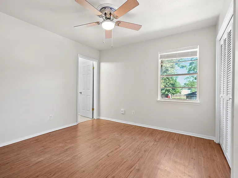 304 S 2nd St #330 — Photo 22