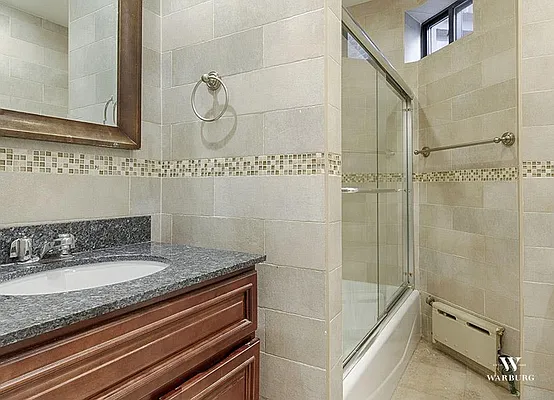 Rented by Warburg | media 33