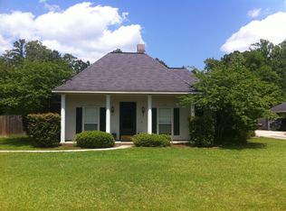 8097 Versailles Dr, Denham Springs, LA 70706