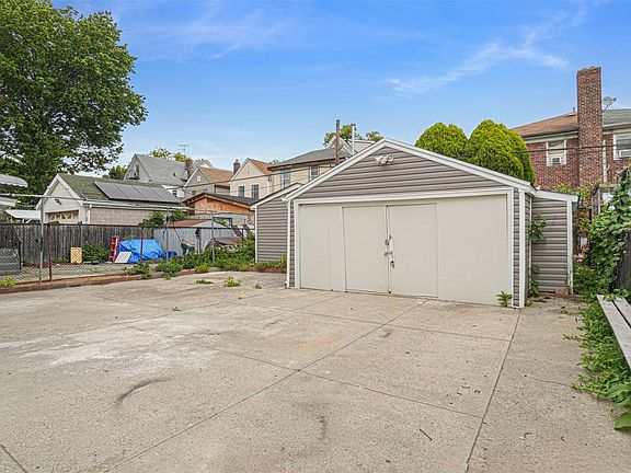 3rd image of 8743 109th St