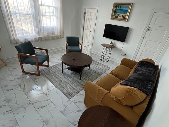 4th image of 4115 Atlantic Ave #2