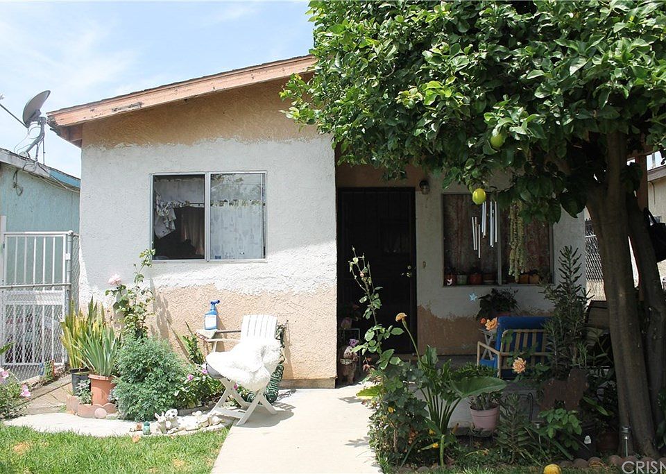 1st image of 8913 S Fir Ave