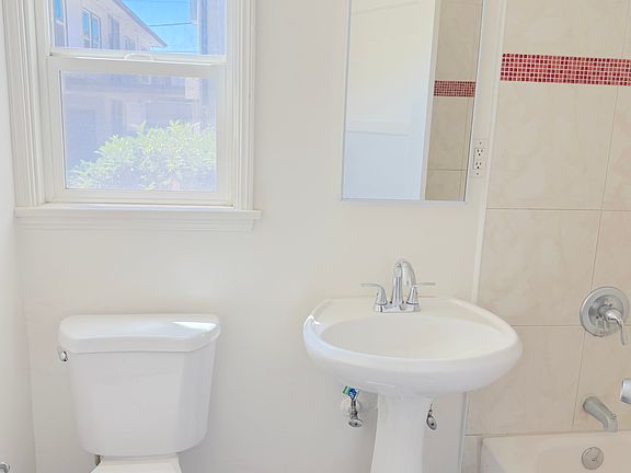 4th image of 6 Bonita St APT A