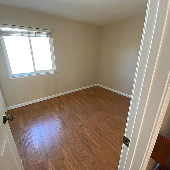 3048 Summit Dr — Photo 5