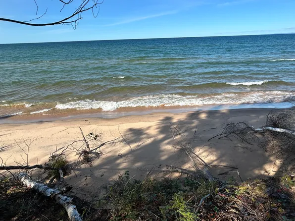 33010 W Wildcat Rd, Paradise, MI 49768