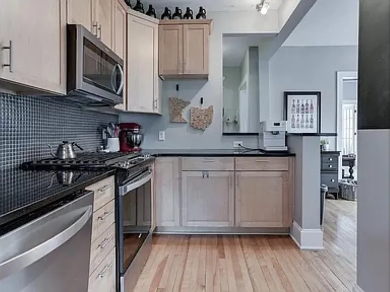 2300 Girard Ave S #204 — Photo 13