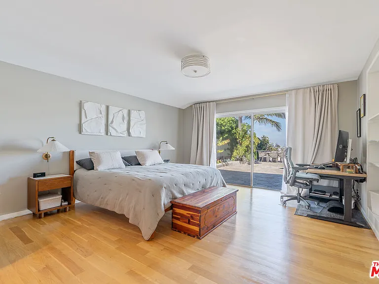 4246 S Cloverdale Ave — Photo 14
