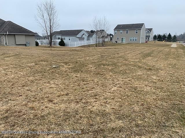 2nd image of 1868 Crossroads Dr