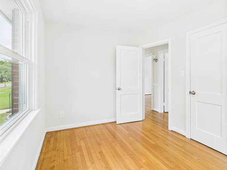 1709 Glenview Rd — Photo 30
